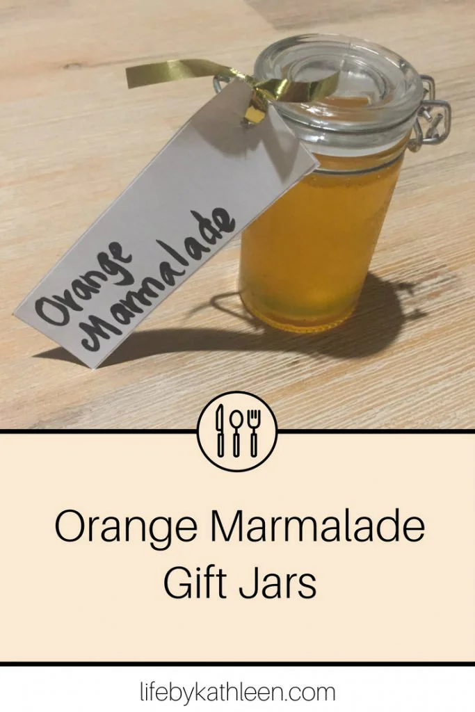 This beautiful recipe for homemade orange marmalade is perfect on toast or added to chicken, cake, and even dessert! #orange #marmalade #recipe #cake #chicken #dessert orange mar male gift jar